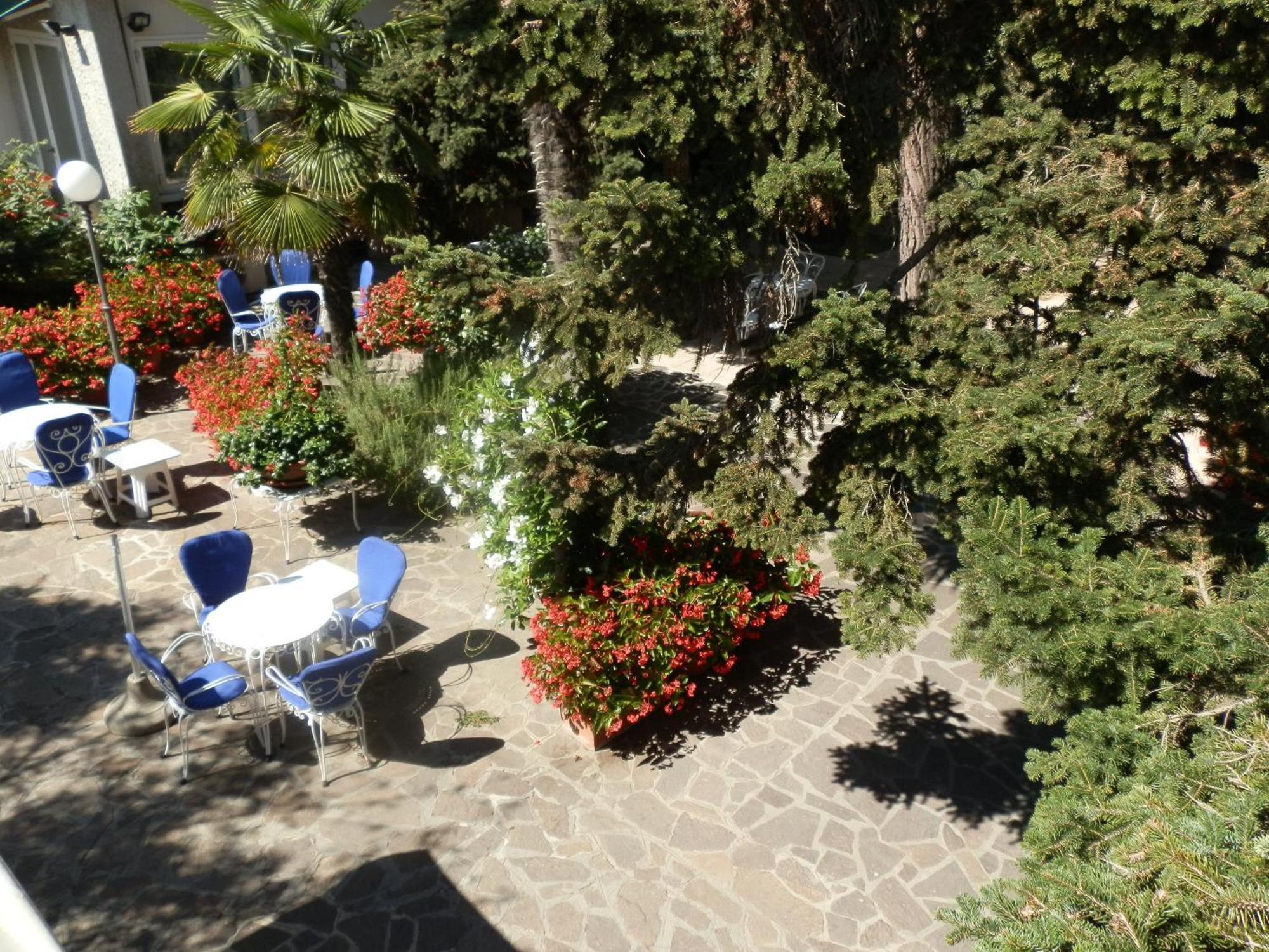 Hotel Nautic B&B Беллария-Иджеа-Марина Экстерьер фото