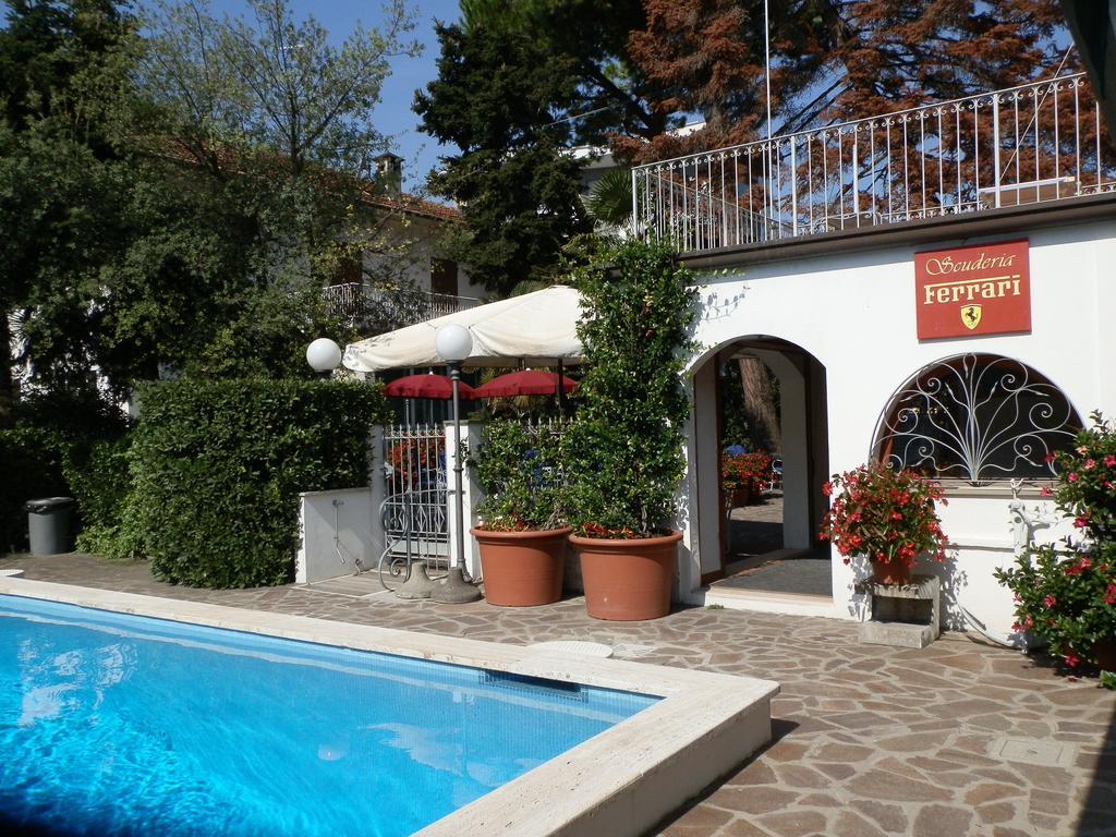 Hotel Nautic B&B Беллария-Иджеа-Марина Экстерьер фото