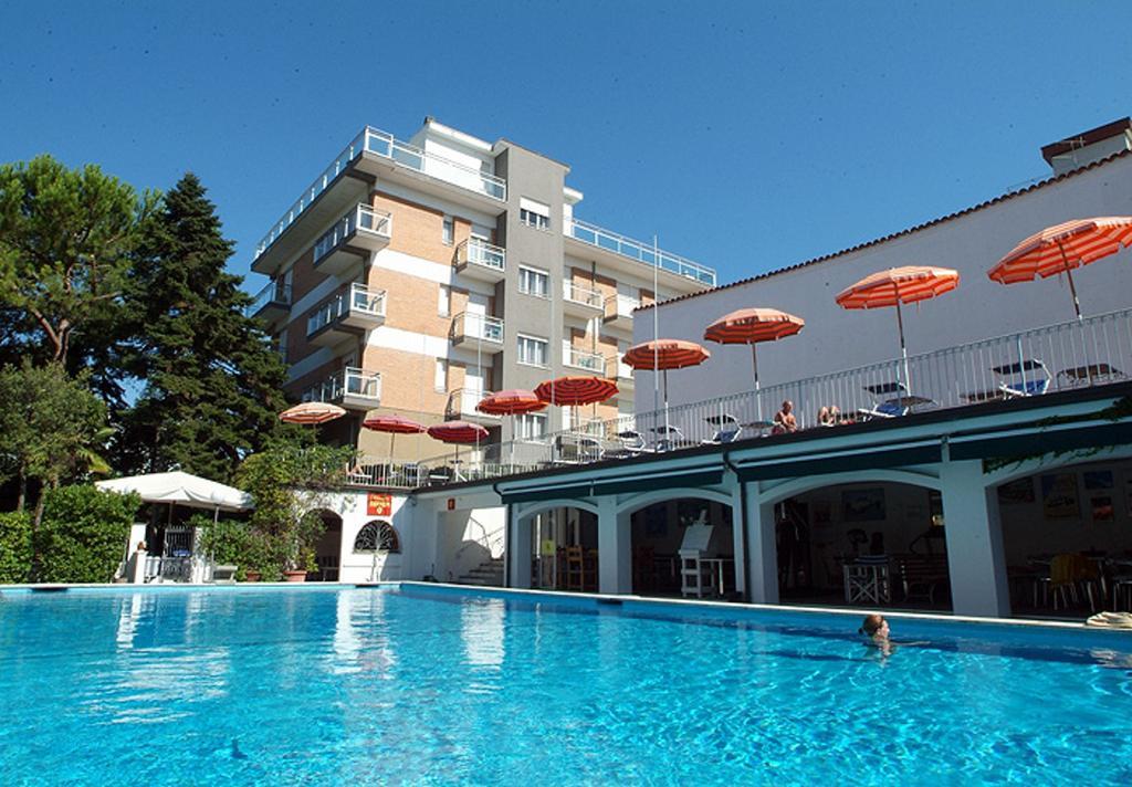 Hotel Nautic B&B Беллария-Иджеа-Марина Экстерьер фото