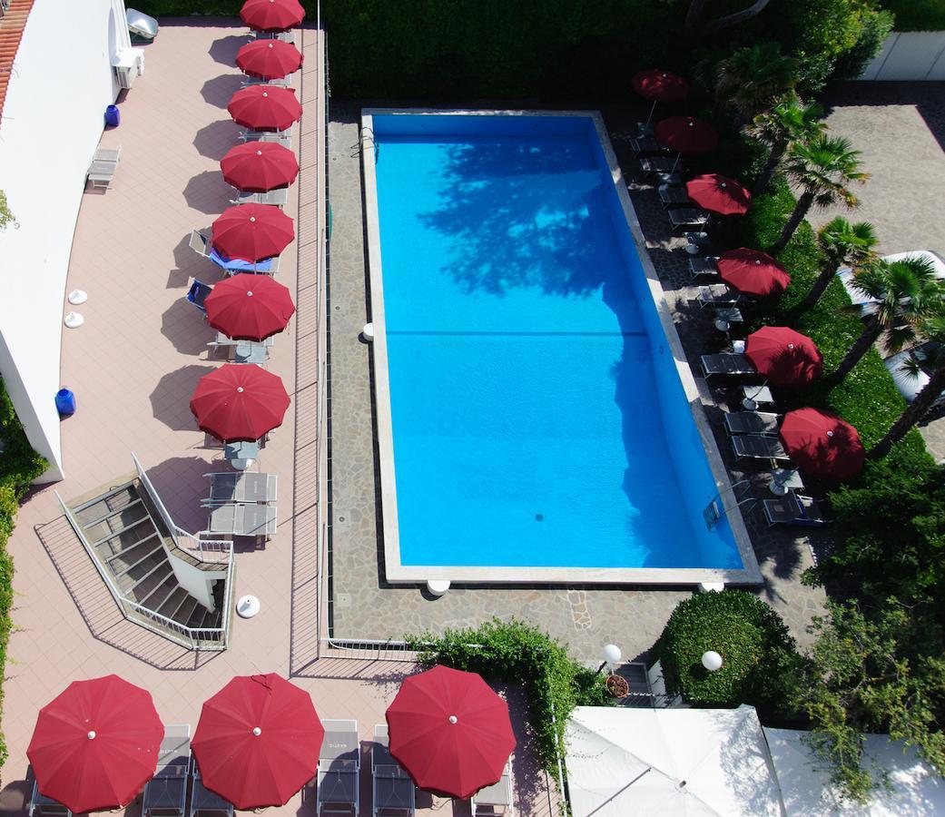 Hotel Nautic B&B Беллария-Иджеа-Марина Экстерьер фото