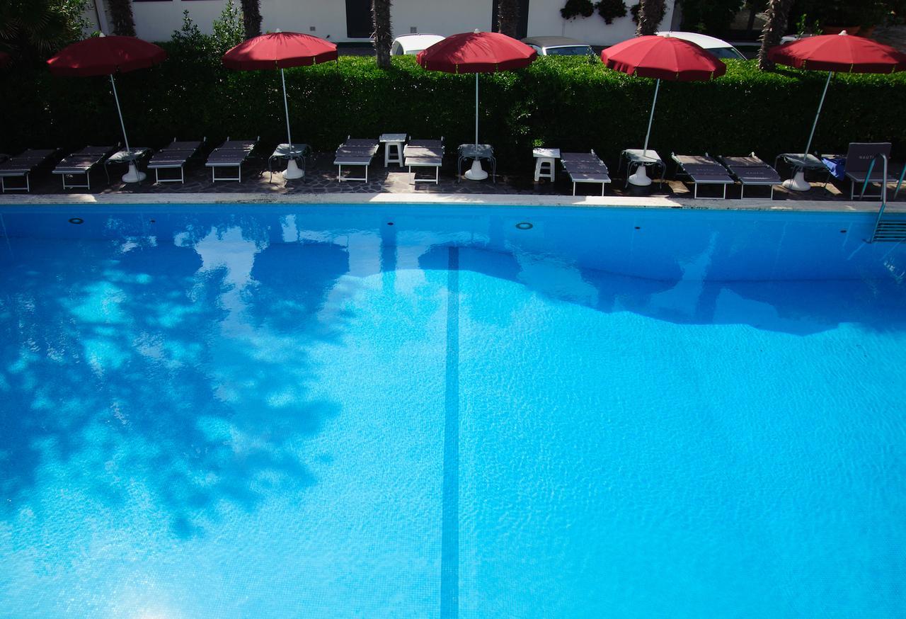 Hotel Nautic B&B Беллария-Иджеа-Марина Экстерьер фото