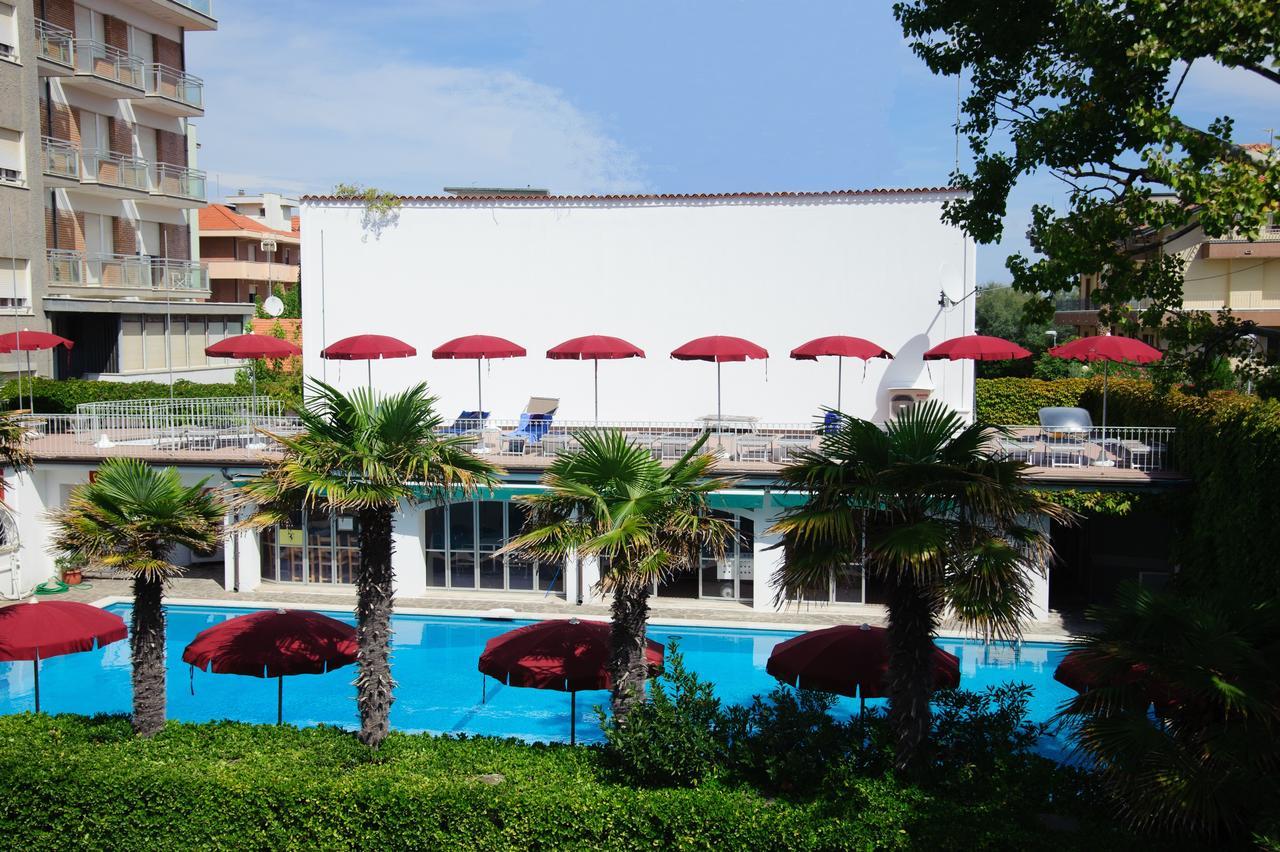 Hotel Nautic B&B Беллария-Иджеа-Марина Экстерьер фото