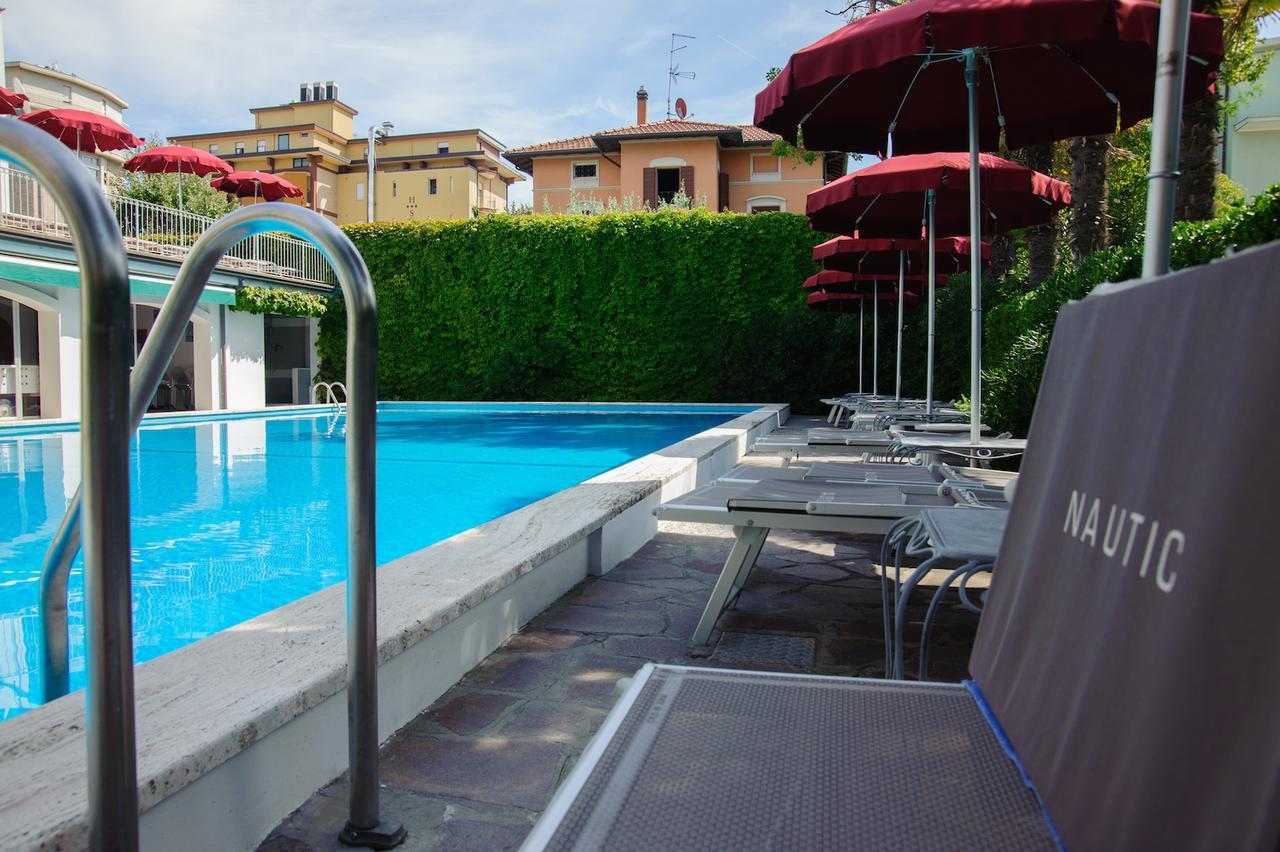 Hotel Nautic B&B Беллария-Иджеа-Марина Экстерьер фото