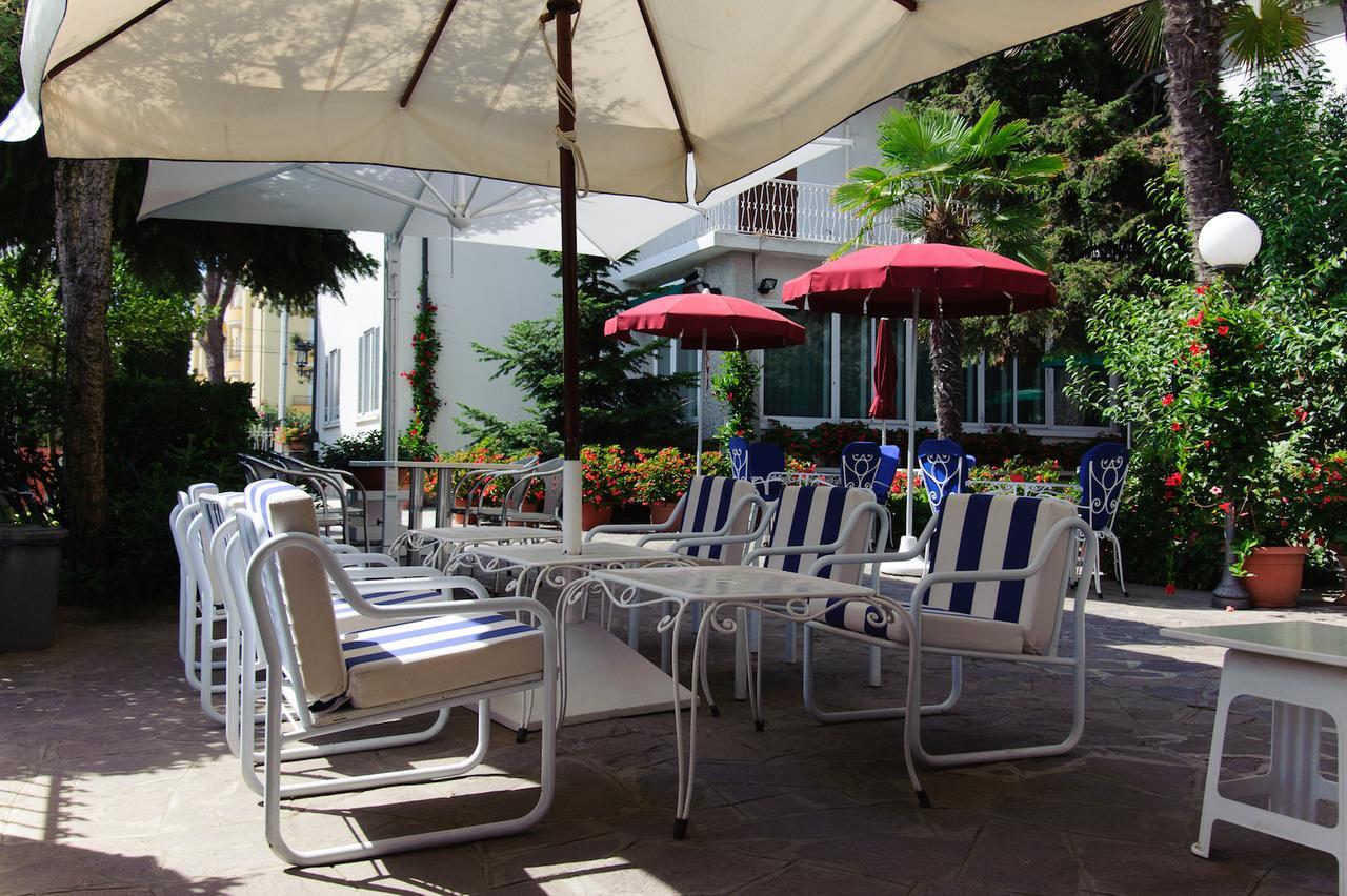 Hotel Nautic B&B Беллария-Иджеа-Марина Экстерьер фото