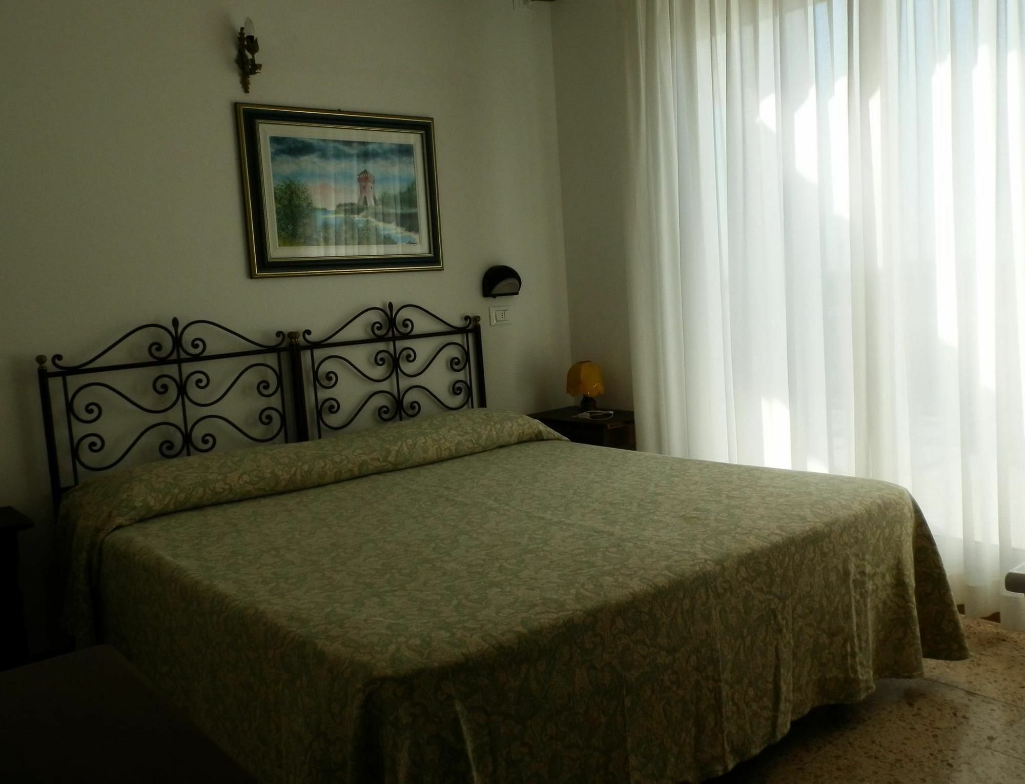 Hotel Nautic B&B Беллария-Иджеа-Марина Экстерьер фото